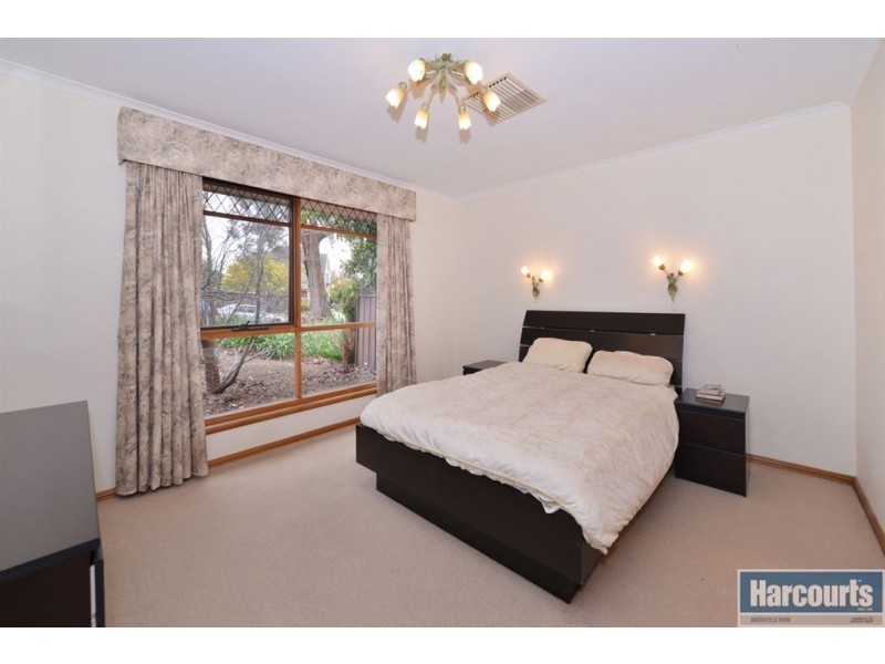 11 Rosella Close, Flagstaff Hill SA 5159