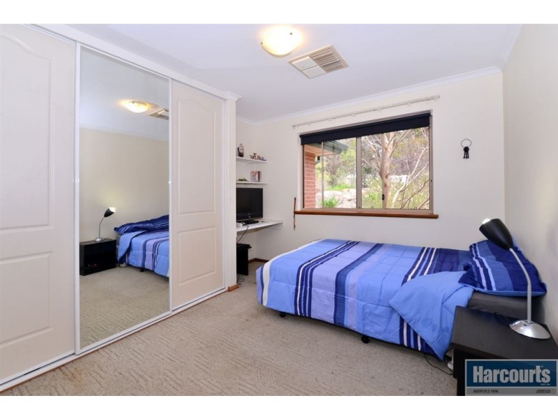 11 Rosella Close, Flagstaff Hill SA 5159