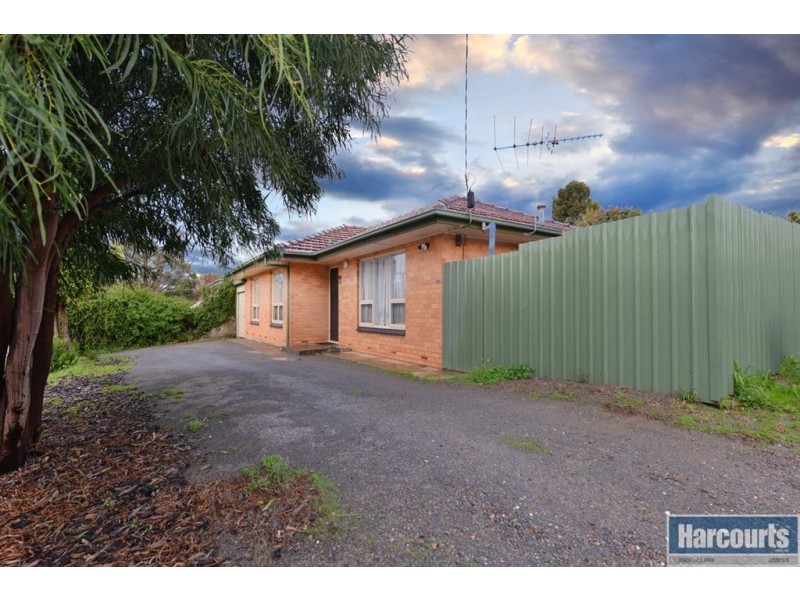 10 Carbenet Drive, Hackham SA 5163