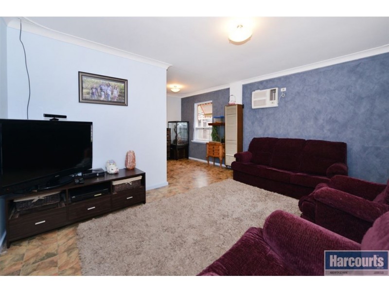 10 Carbenet Drive, Hackham SA 5163