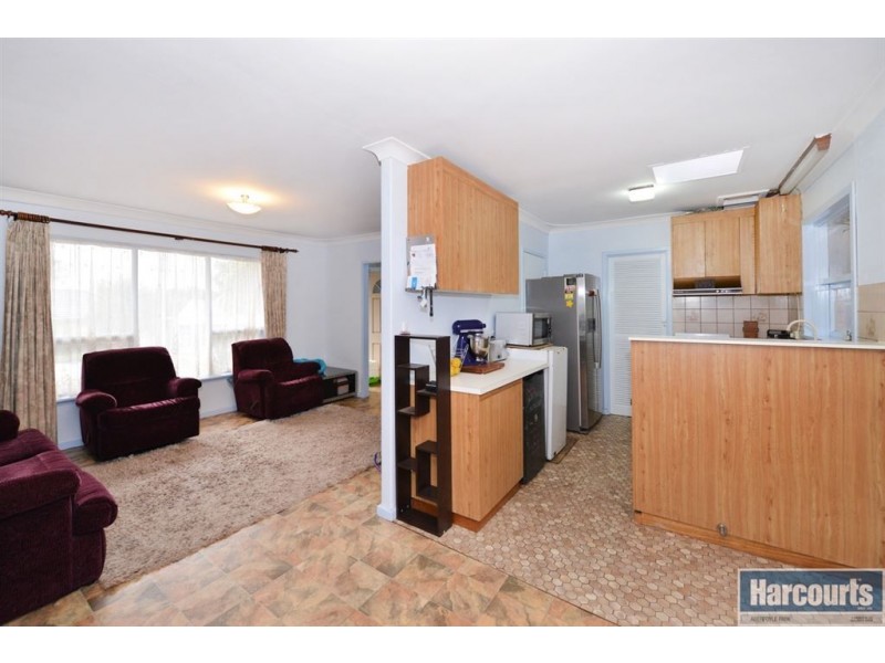 10 Carbenet Drive, Hackham SA 5163