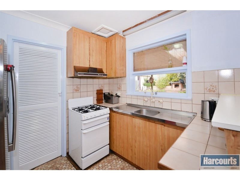 10 Carbenet Drive, Hackham SA 5163