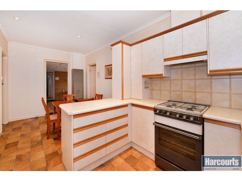 2 Justine Street, Flagstaff Hill SA 5159