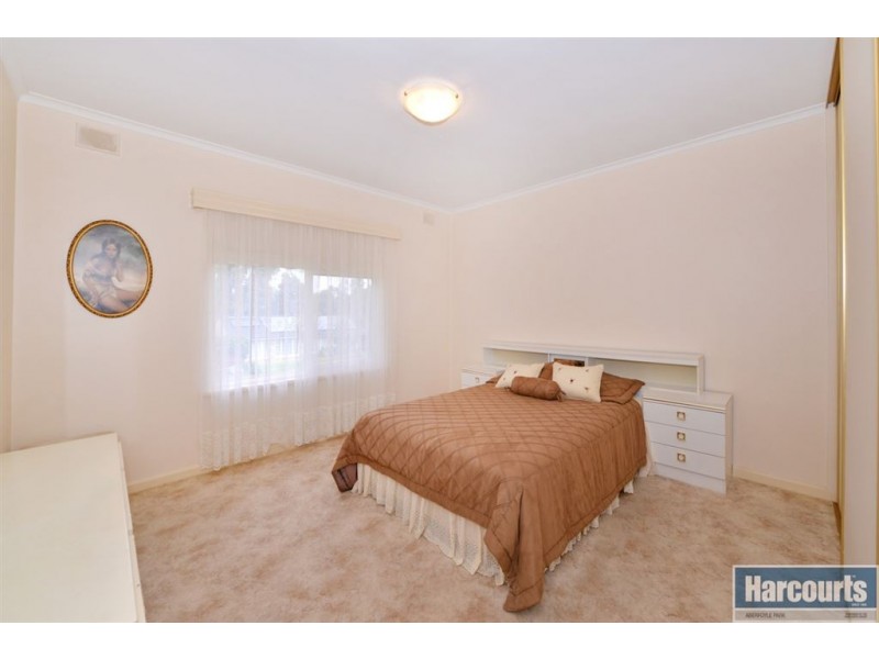2 Justine Street, Flagstaff Hill SA 5159