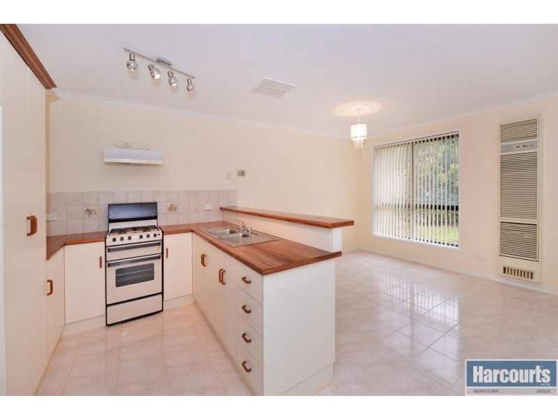 9 Yaldara Close, Woodcroft SA 5162