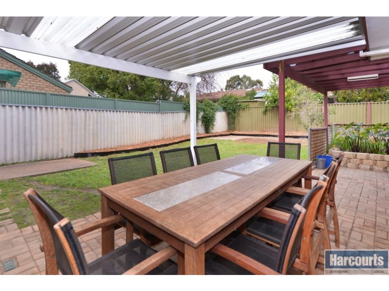 32 Sunnymeade Drive, Aberfoyle Park SA 5159