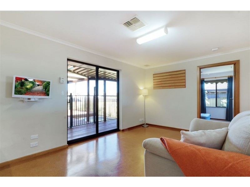 13 Jeanette Crescent, Aberfoyle Park SA 5159