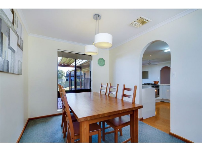 13 Jeanette Crescent, Aberfoyle Park SA 5159