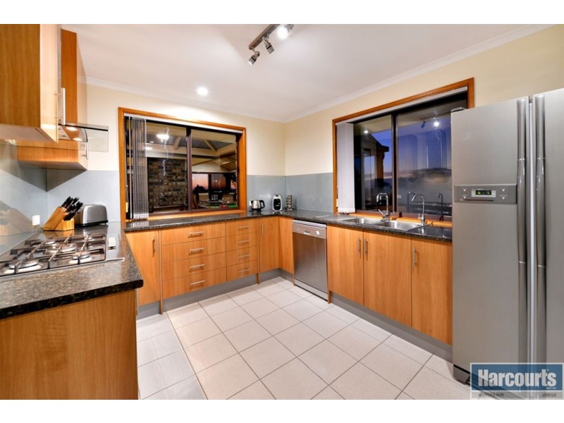 34 Greenfield Rise, Aberfoyle Park SA 5159