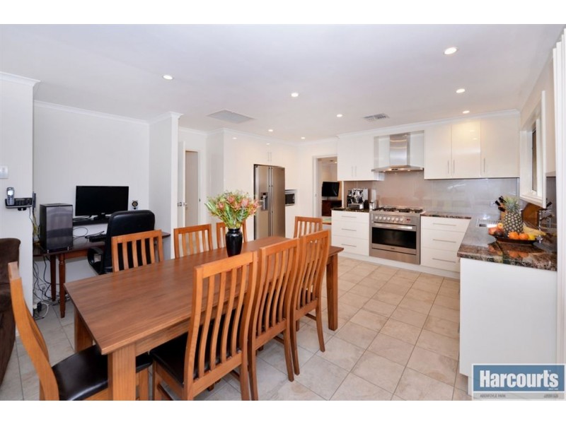 29 Bellavista Road, Flagstaff Hill SA 5159