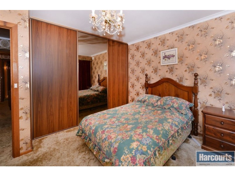 2 Platina Court, Flagstaff Hill SA 5159