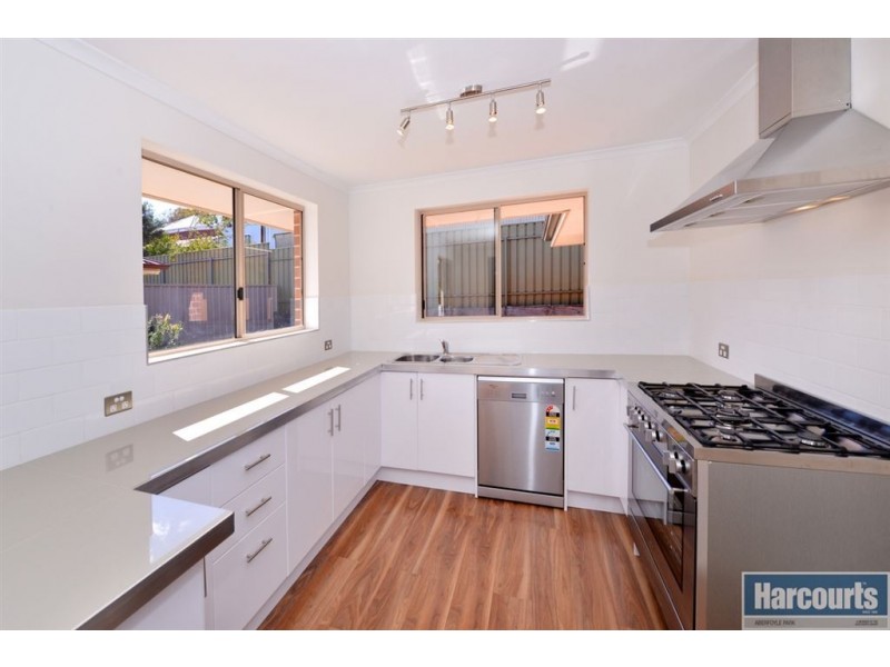 5 Teusner Drive, Morphett Vale SA 5162