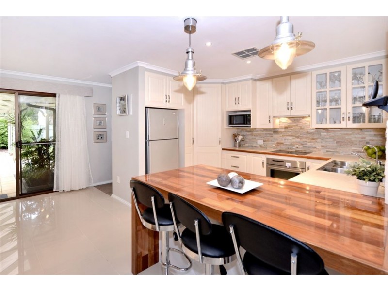 8 Heath Lane, Flagstaff Hill SA 5159