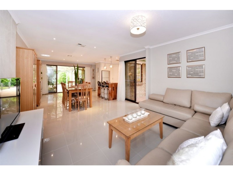 8 Heath Lane, Flagstaff Hill SA 5159