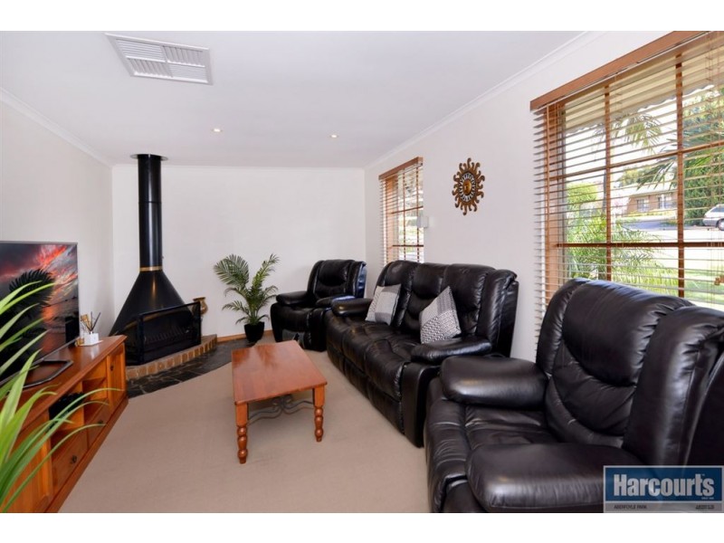 10 Emerald Street, Flagstaff Hill SA 5159