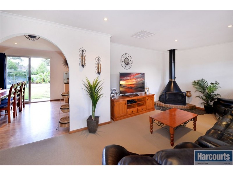 10 Emerald Street, Flagstaff Hill SA 5159