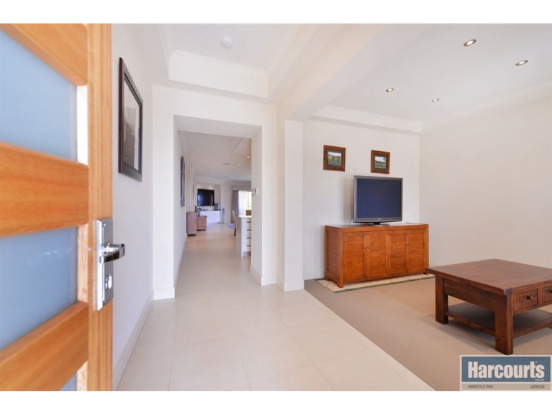 2A McHarg Road, Happy Valley SA 5159