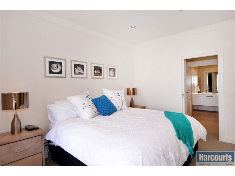 2A McHarg Road, Happy Valley SA 5159