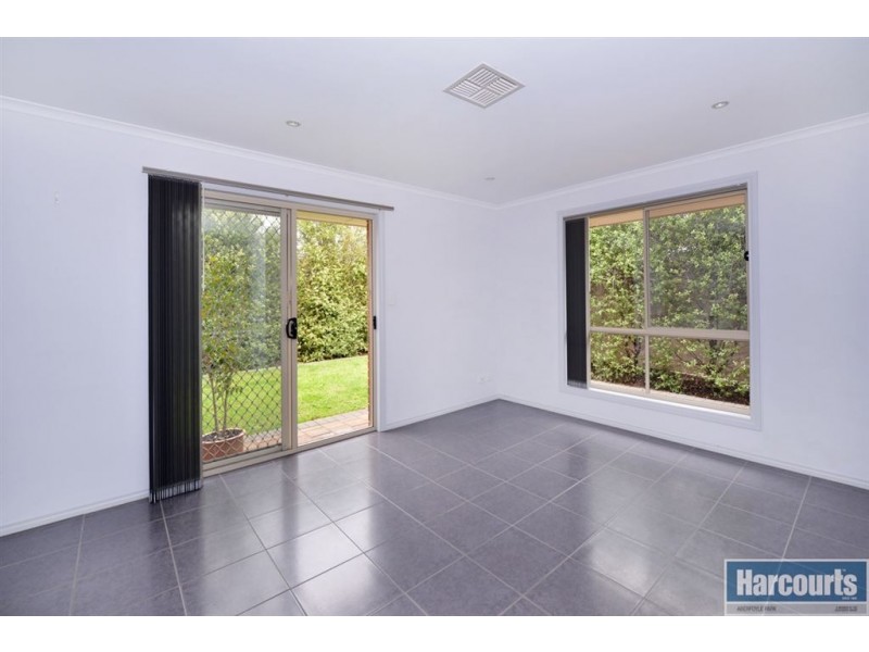 6 Glamis Avenue, Seacombe Gardens SA 5047