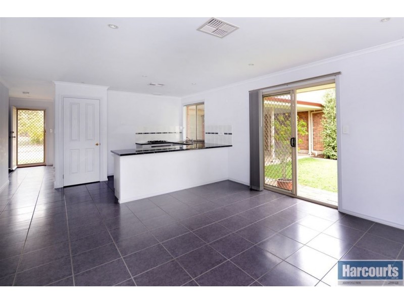 6 Glamis Avenue, Seacombe Gardens SA 5047