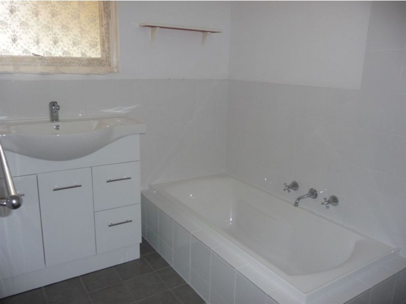 4 Kelly Avenue, O’halloran Hill SA 5158