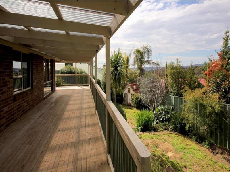 9 Gleneagles Road, Aberfoyle Park SA 5159