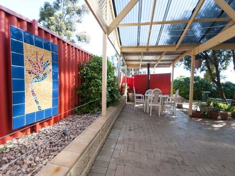60 Oakridge Road, Aberfoyle Park SA 5159