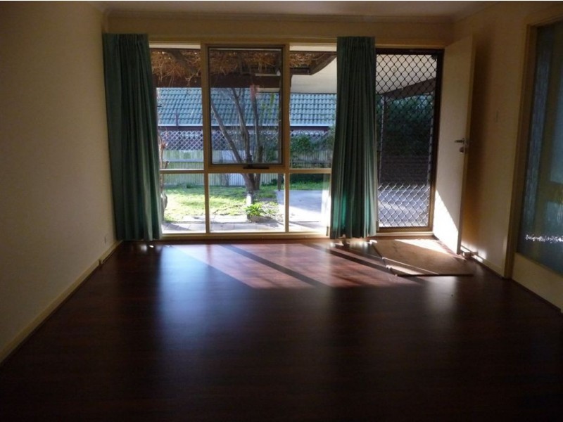 6 Ebor Crescent, Aberfoyle Park SA 5159