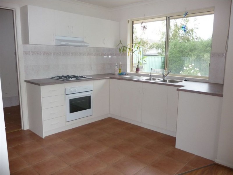 2 Taylors Road West, Aberfoyle Park SA 5159