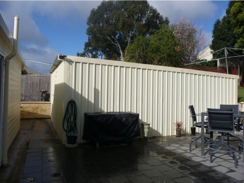 18 Greenwillow Crescent, Happy Valley SA 5159