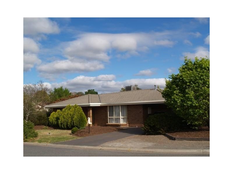 1 Bill Court, Woodcroft SA 5162