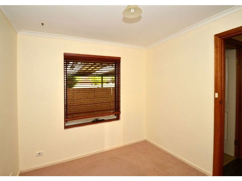 42 Tania Drive, Aberfoyle Park SA 5159