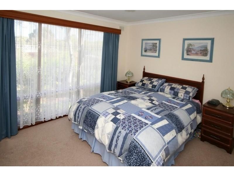 9 Fraser Avenue, Happy Valley SA 5159