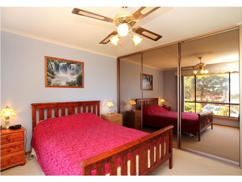 40 Lynlee Crescent, Huntfield Heights SA 5163