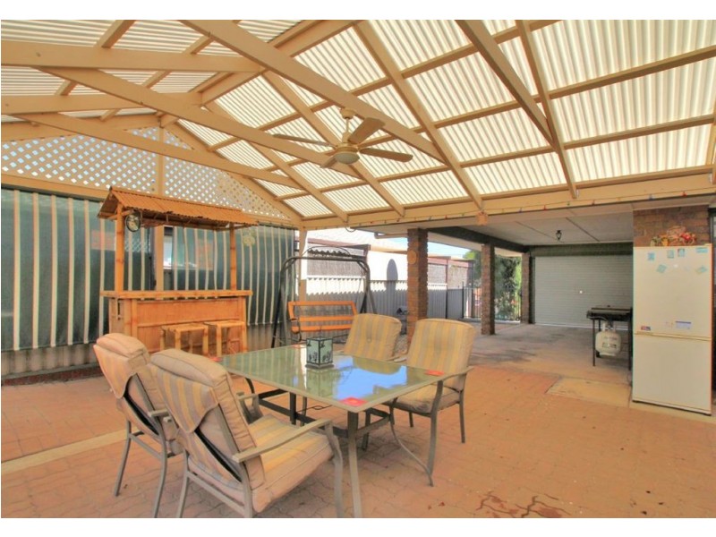 40 Lynlee Crescent, Huntfield Heights SA 5163