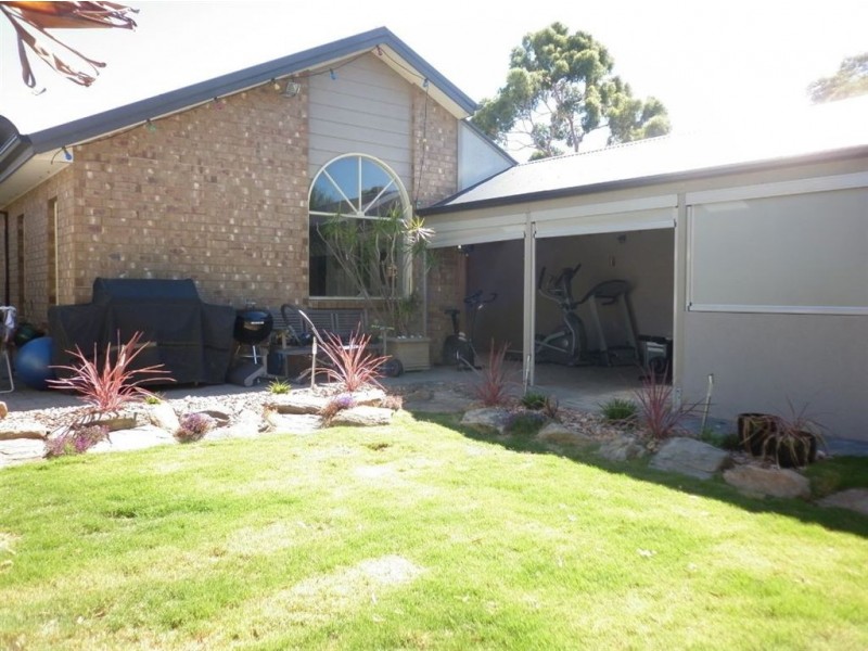 3 Kingston Avenue, Happy Valley SA 5159