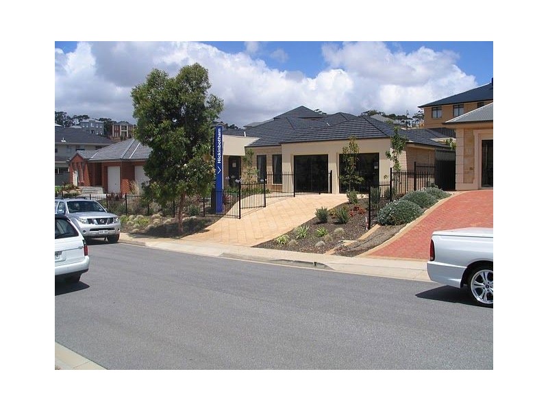2 Plantation Avenue, Flagstaff Hill SA 5159