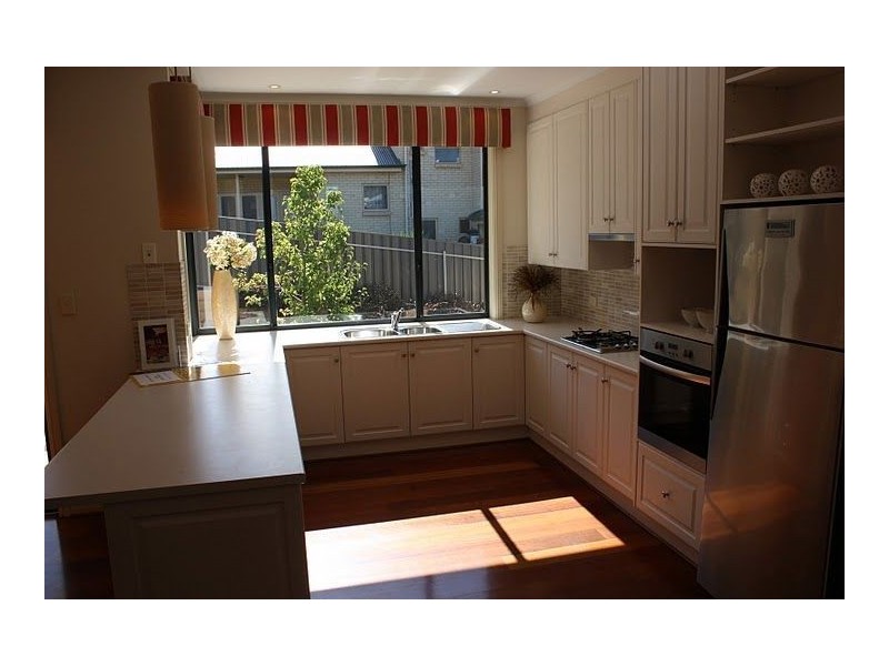 2 Plantation Avenue, Flagstaff Hill SA 5159