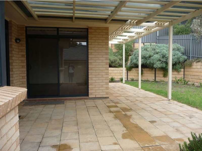 2 Plantation Avenue, Flagstaff Hill SA 5159