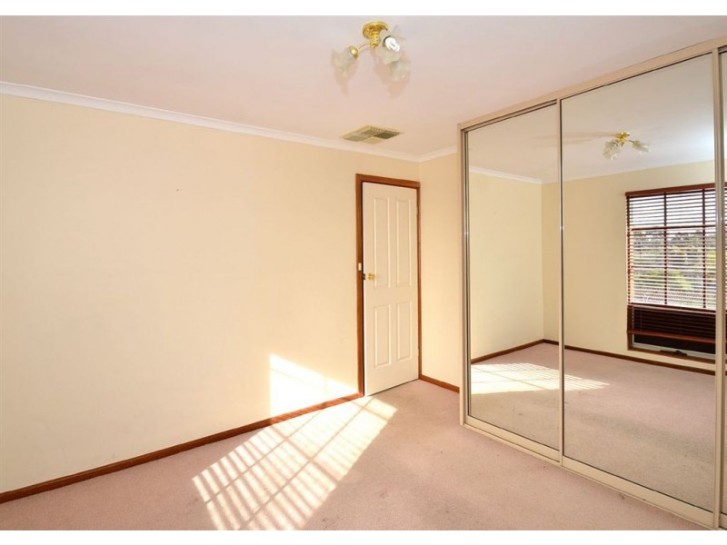 42 Tania Drive, Aberfoyle Park SA 5159