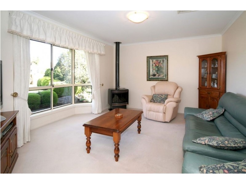 4 Lomandra Place, Flagstaff Hill SA 5159