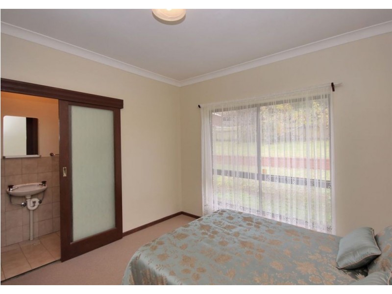 48 Tania Drive, Aberfoyle Park SA 5159