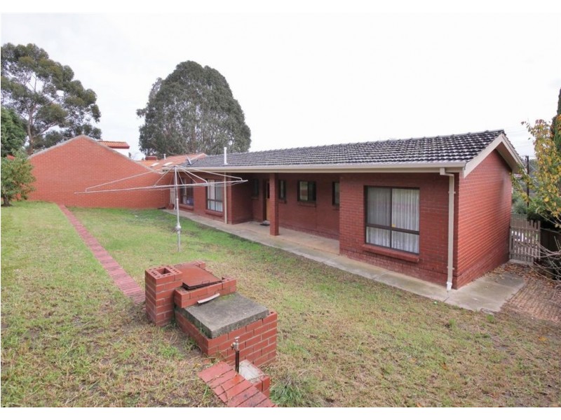 48 Tania Drive, Aberfoyle Park SA 5159