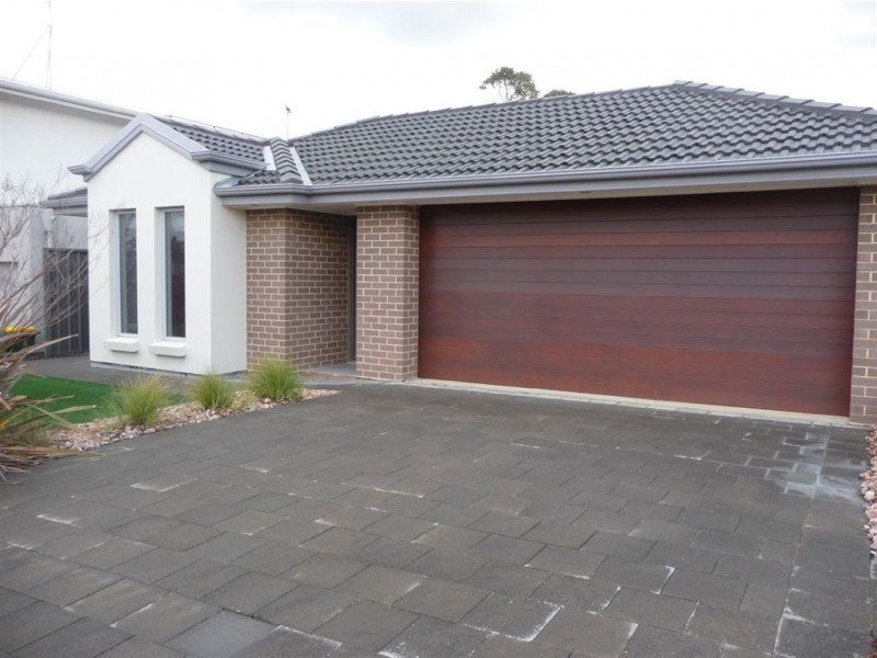 8 Bright Place, Craigburn Farm SA 5051
