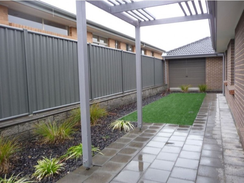 8 Bright Place, Craigburn Farm SA 5051