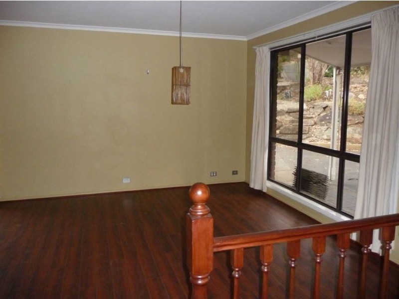 24 Outlook Drive, Aberfoyle Park SA 5159