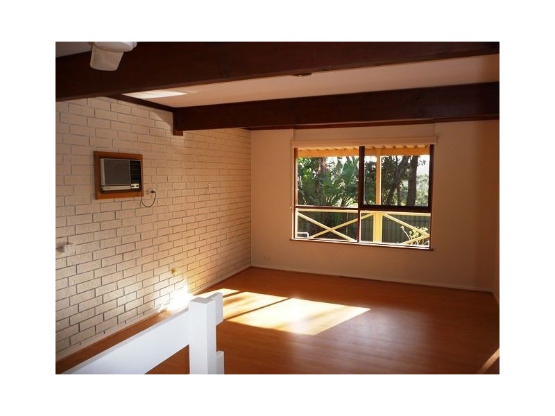 8 Grove Street, Eden Hills SA 5050