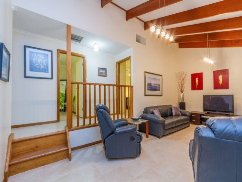 36 Jordan Avenue, Happy Valley SA 5159