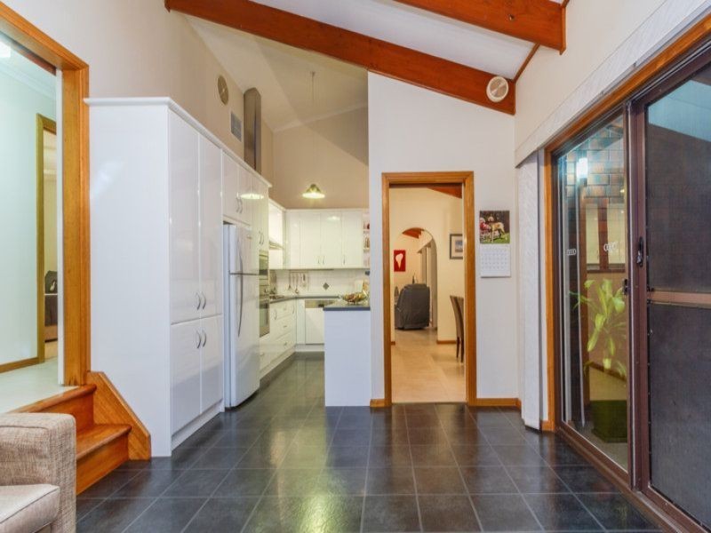 36 Jordan Avenue, Happy Valley SA 5159