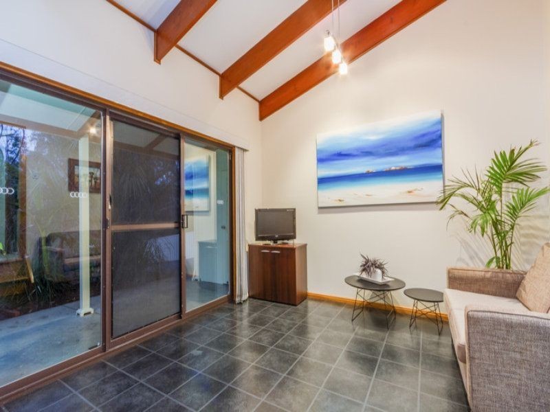 36 Jordan Avenue, Happy Valley SA 5159